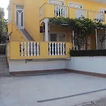 And Hudoletnjak Apartament Šilo