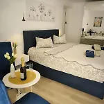 Apartament And Hudoletnjak Šilo