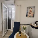 And Hudoletnjak Apartament