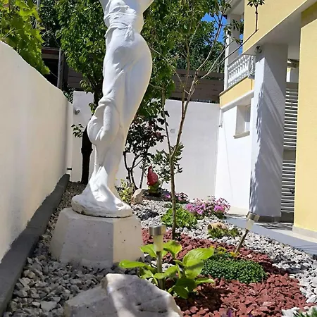 And Hudoletnjak * Šilo